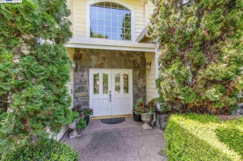 2107 Kara Pl, Livermore, CA 94550-6448