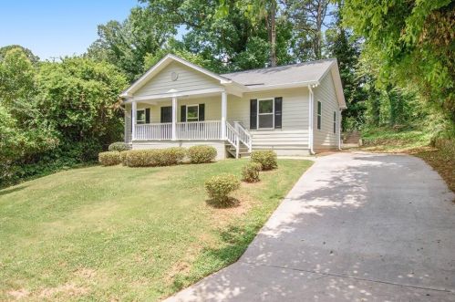 2371 Arno Ct, Atlanta, GA 30318-3440