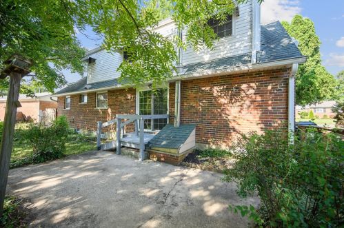 1590 Fawnvista Ln, Cincinnati OH 45246-2039 exterior