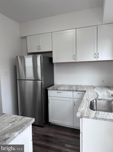 872 Revere Ave, Trenton, NJ 08629-2603