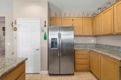 17876 Robusta Dr, Riverside CA  92503-7072 exterior