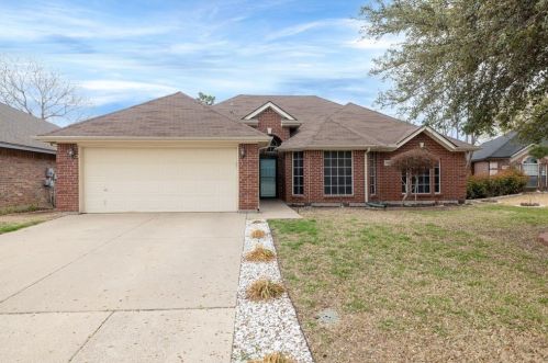 7474 Brittany Pl, Fort Worth, TX 76137-1392