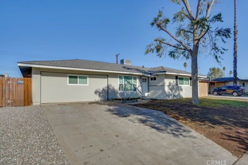 8815 Brunswick Ave, Riverside CA  92503-2754 exterior