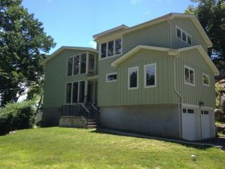 17 Cedar Falls Ter, Sparta, NJ 07871-1356