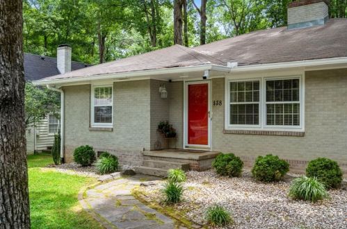 438 Hilderbrand Dr, Atlanta GA  30328-4124 exterior