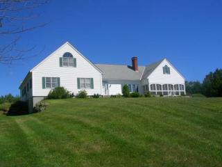 10 Quinn Rd, Hancock, NH 03449-5618