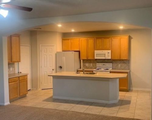 18 Valewood Pl, Conroe TX  77384-5083 exterior