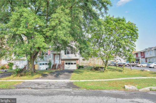 103 Willow Brook Dr, Charles Town, WV 25414-5802