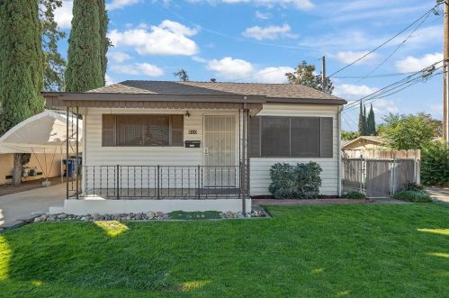 310 North St, Manteca, CA 95336-4613
