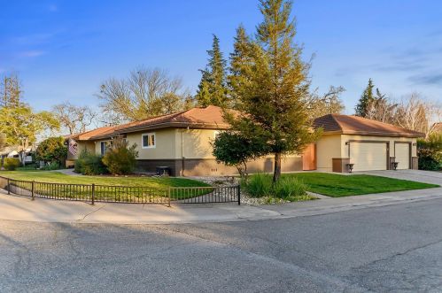 4411 Las Encinitas Dr, Fair Oaks, CA 95628-6614