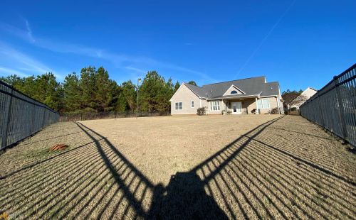 403 Phipps Dr, Lagrange, GA 30241-9431