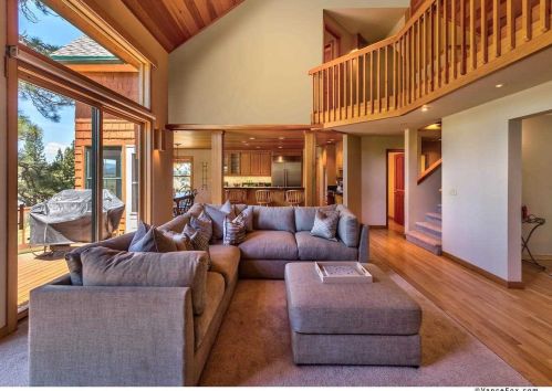 355 Skidder Trl, Truckee CA  96161-3931 exterior