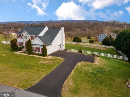 129 Bufflehead Dr, Harpers Ferry, WV 25425-6369