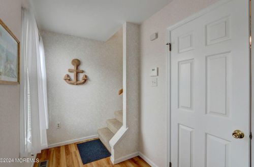 16 Pennsylvania Ave, Lavallette NJ 08735-2437 exterior