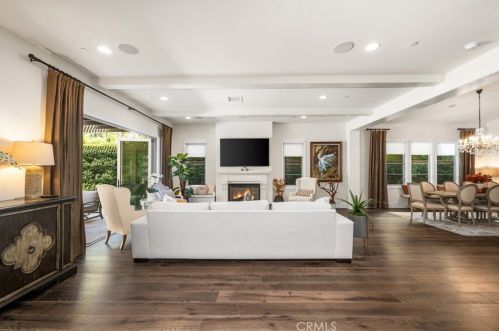 22 Shadybend, Irvine CA  92602-0844 exterior