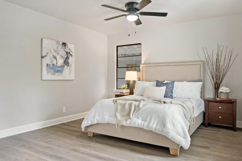 4801 Selkirk Dr, Fort Worth TX  76109-5043 exterior