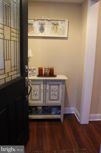 62 Henry Pl, Iselin, NJ 08830-1159