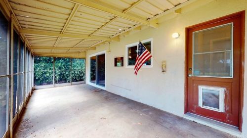 132 Broadbent Dr, Riverside CA  92507-4809 exterior