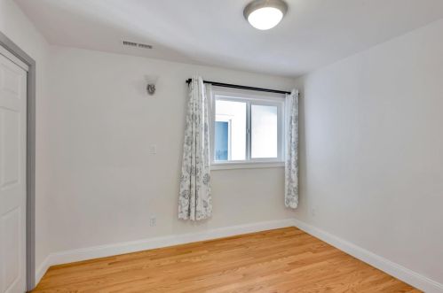 1924 Marineview Dr, San Leandro CA 94577-5315 exterior