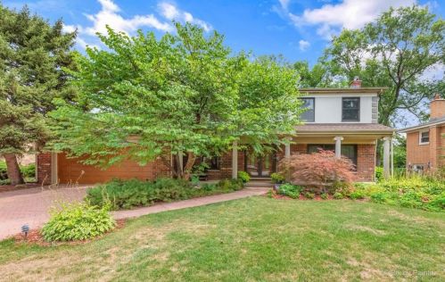 2439 Cedar Glen Dr, Arlington Hts, IL 60005-4334