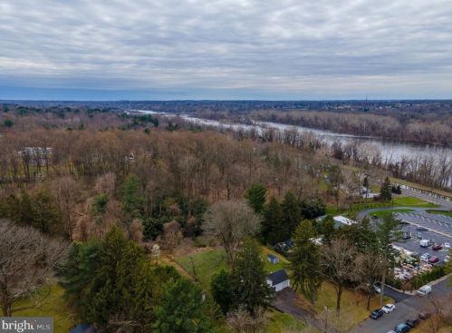 15 Delaware Ave, Trenton NJ  08628-2002 exterior