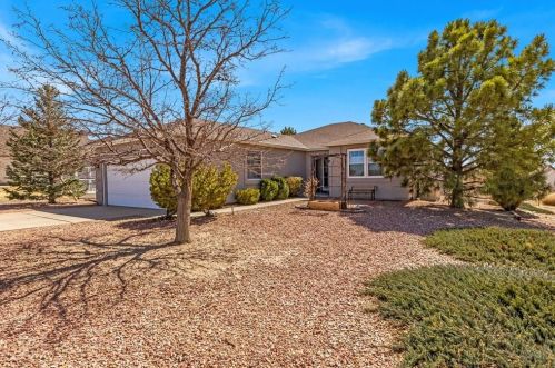 316 Song Sparrow Dr, Pueblo, CO 81007-3620