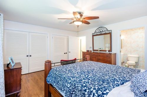 3324 Flowers Dr, Atlanta GA  30337-1001 exterior