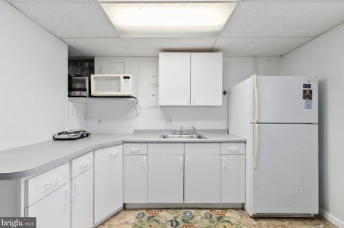 4 Locksley Ct, Silver Spring MD 20904-6321 exterior