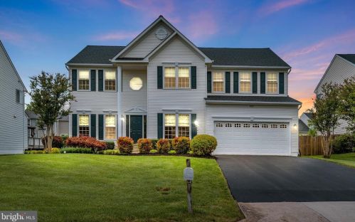 8885 Whitchurch Ct, Bristow, VA 20136-2006