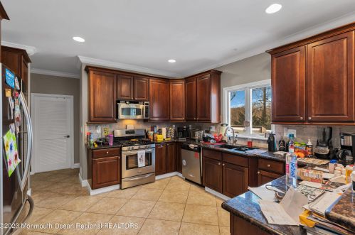 284 Friendship Rd, Wall Township NJ  07731-1970 exterior