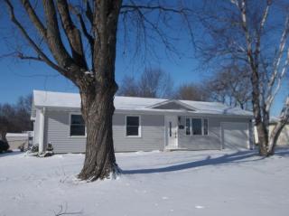 332 Erickson Rd, Hillcrest, IL 61068-9707
