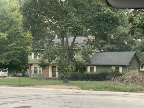 994 Deshon Rd, Lithonia, GA 30058-6025