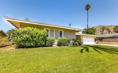3059 Flanders Rd, Riverside, CA 92507-3032