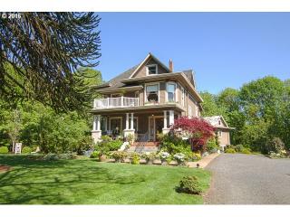 8380 Worden Hill Rd, Dundee, OR 97115-9144