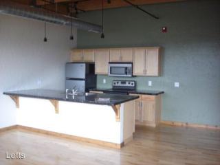 601 National Ave, Springfield MO  65802-3643 exterior