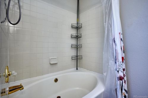 11220 66th Pl, Arvada CO  80004-2552 exterior