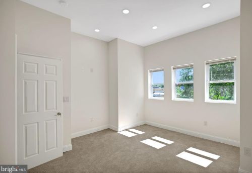 3940 16 St, Philadelphia PA  19146-1668 exterior