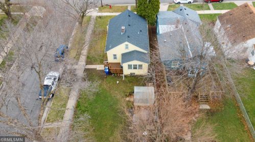 1055 Farrington St, Saint Paul MN  55117-5120 exterior