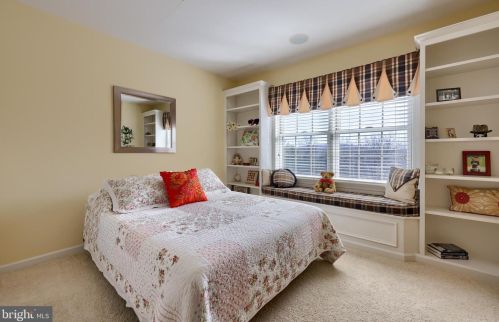 160 Fieldcrest Ln, Ephrata PA  17522-2925 exterior