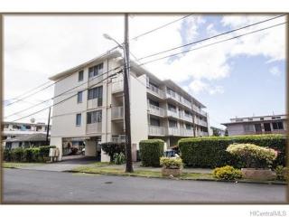1127 Davenport St, Honolulu HI  96822-3946 exterior