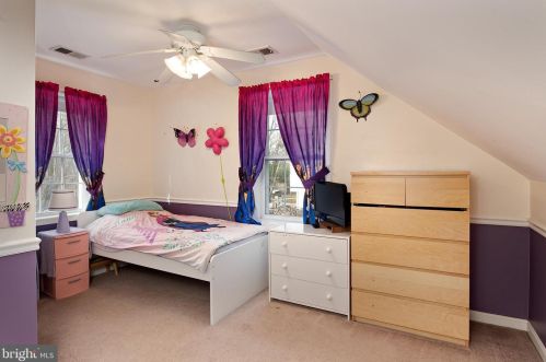 6132 Shady Side Rd, Shady Side MD exterior