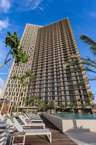 987 Queen St, Honolulu HI 96814-4118 exterior