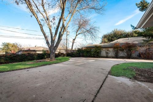 6821 Lancelot Ct, Fort Worth TX  76133-5005 exterior