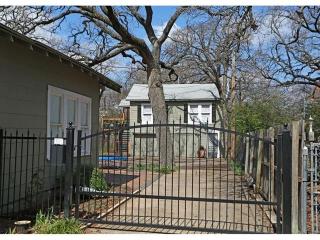 2505 Goldenrod Ave, Fort Worth TX  76111-1614 exterior