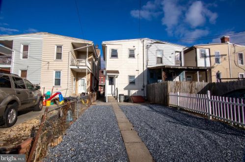 126 Lehman St, Lebanon PA  17046-3877 exterior