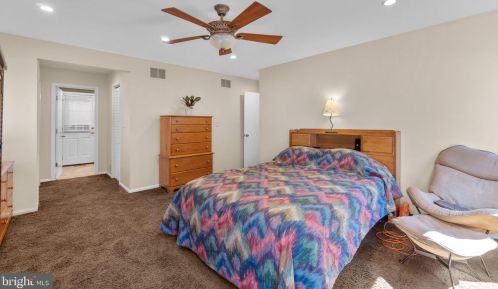 15025 Snowden Dr, Silver Spring MD 20905-5663 exterior