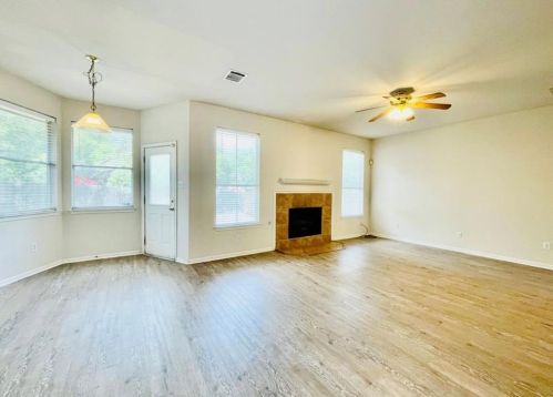 3720 Bratton Heights Dr, Austin TX  78728-3668 exterior