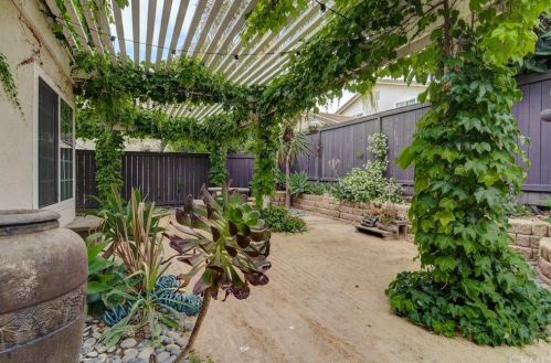 3791 Carmel Ave, Irvine CA  92606-1717 exterior