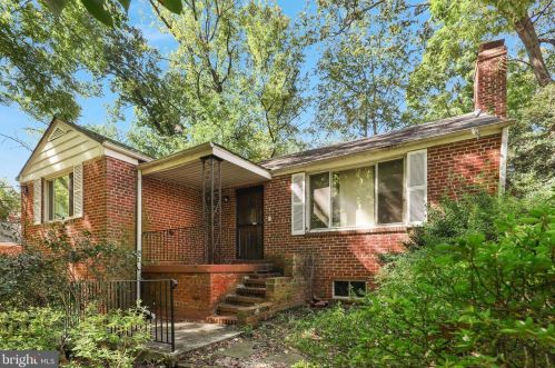 8008 Valley St, Silver Spring MD  20910-5243 exterior