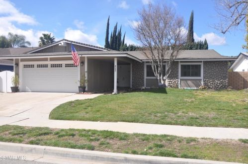 257 Kanan Rd, Calabasas, CA 91377-1107